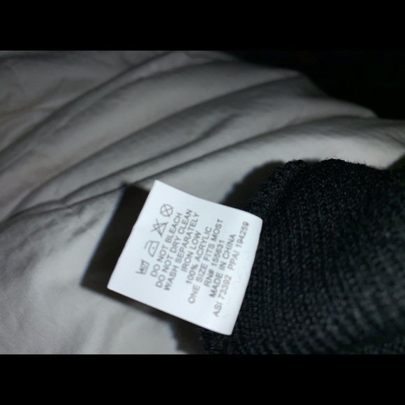 NWOT Equinox Beanie - Picture 5 of 5